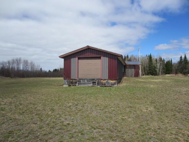 29 Sawmil Lane, Island Falls, ME 04747